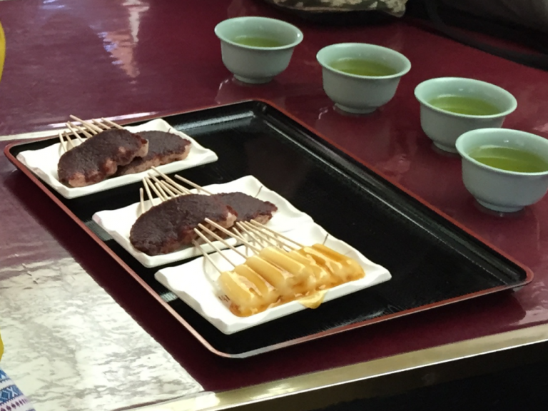 【静岡】法多山名物「厄除け団子」はここで買える！季節限定の厄除けだんごの販売時期は⁈ yorimichi烏龍茶